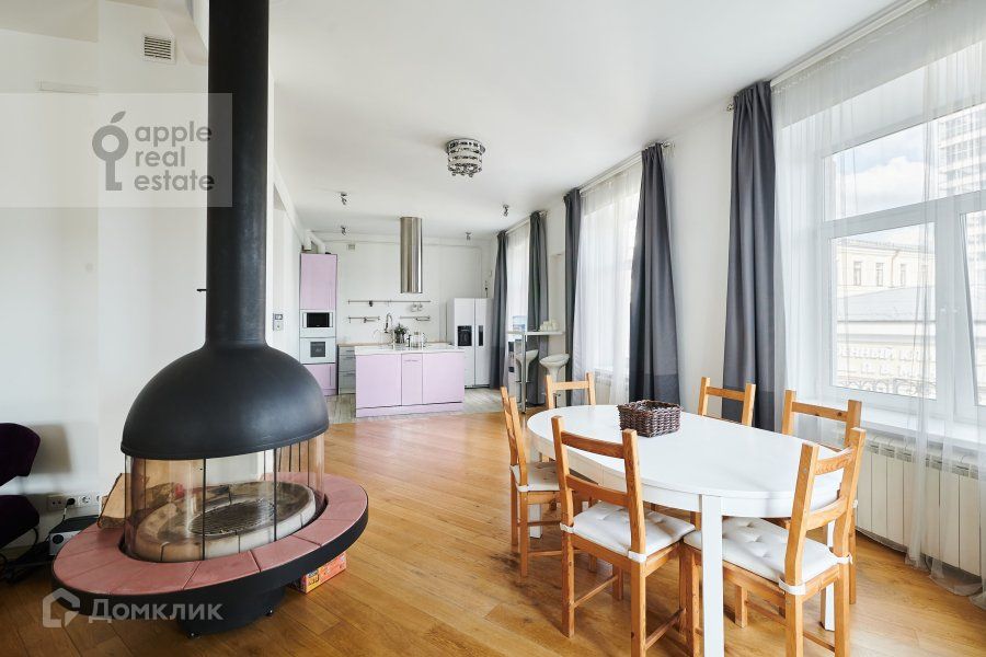 Сдаётся 2-комнатная квартира, 107 м²