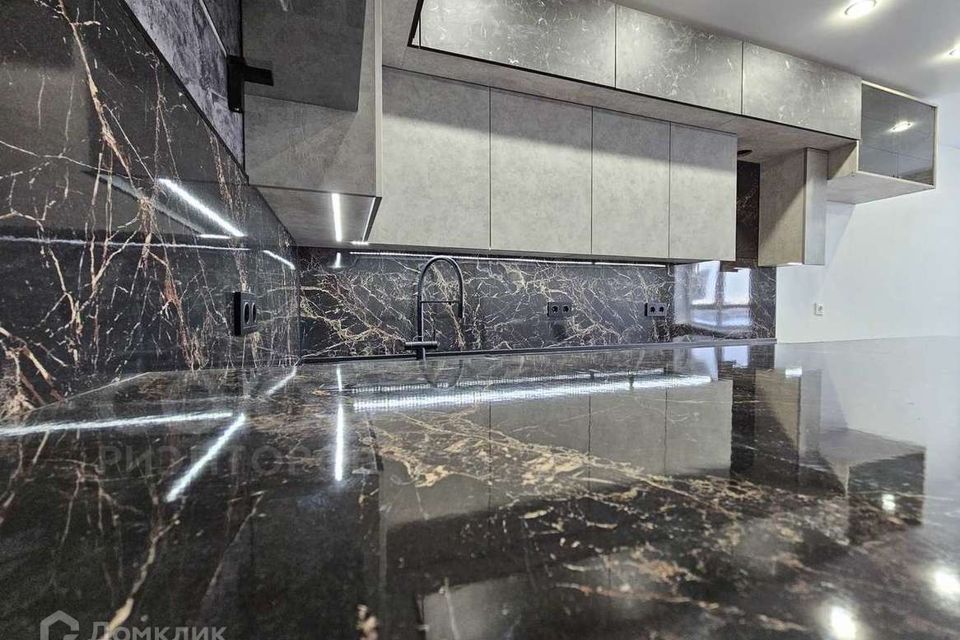 Продаётся 2-комнатная квартира, 60 м²