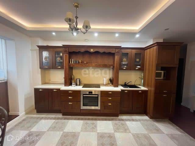 Продаётся 3-комнатная квартира, 81 м²