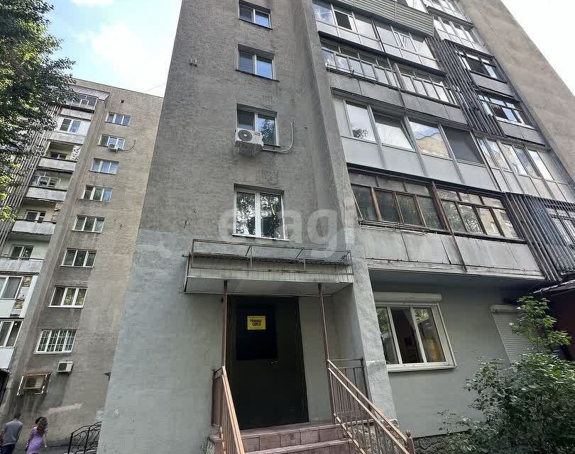 Продаётся 3-комнатная квартира, 51.5 м²