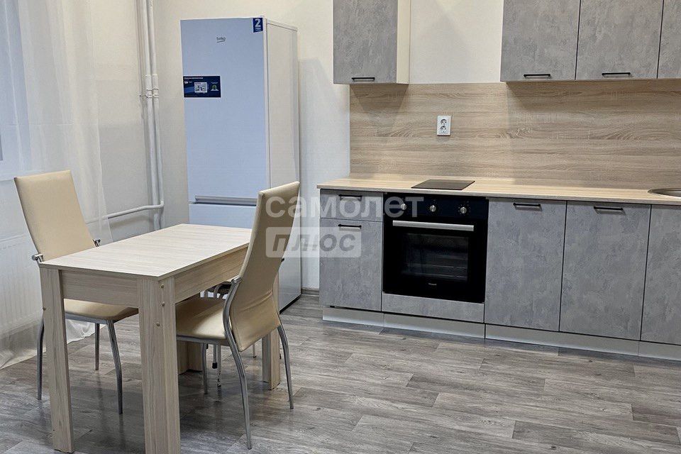 Продаётся 1-комнатная квартира, 43 м²