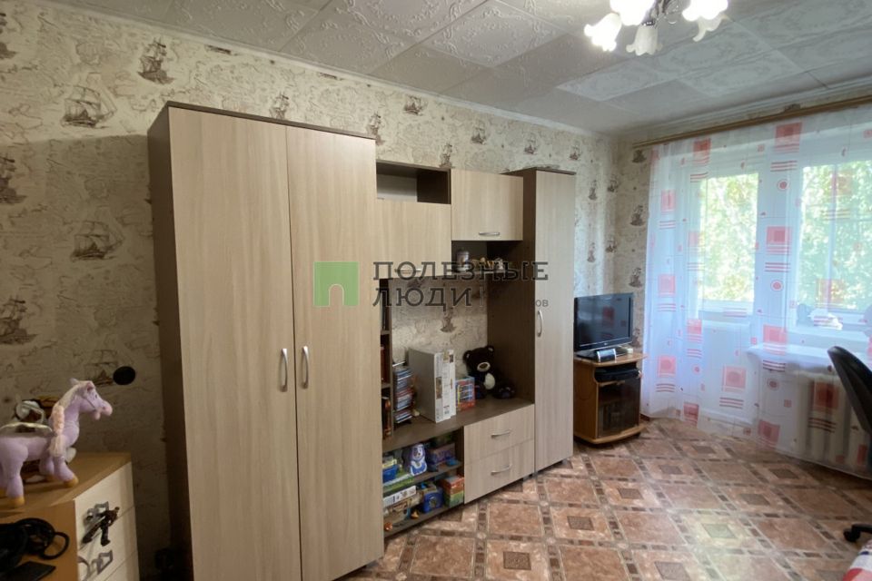 Продаётся 3-комнатная квартира, 57.9 м²