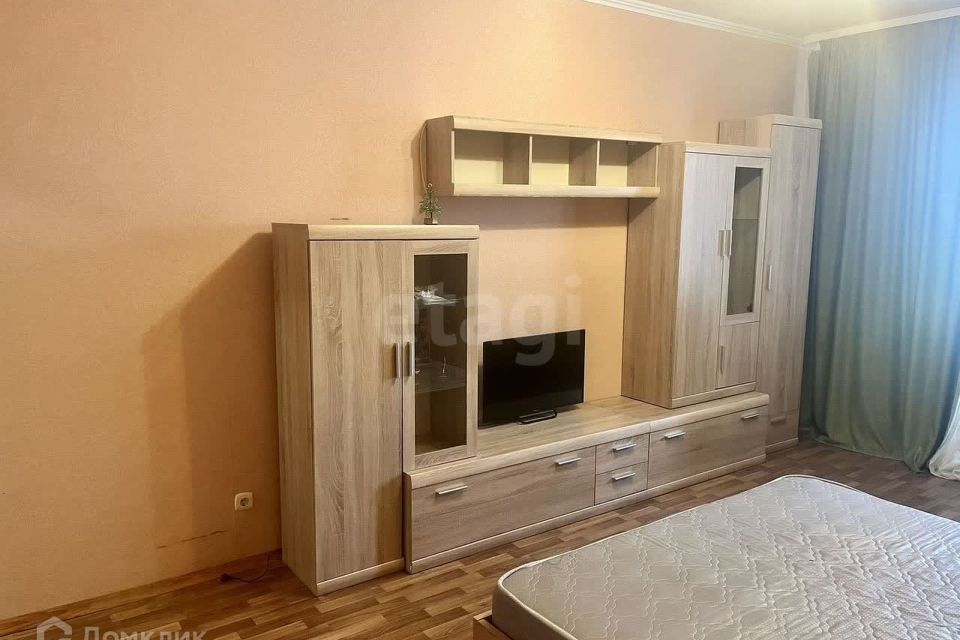 Сдаётся 1-комнатная квартира, 51 м²