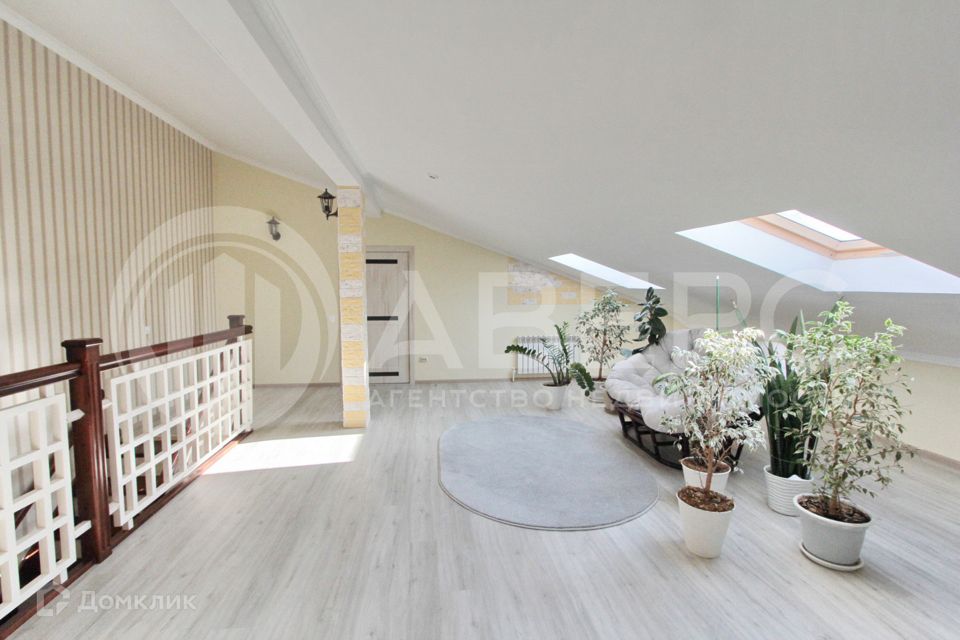 Продаётся 5-комнатная квартира, 180 м²