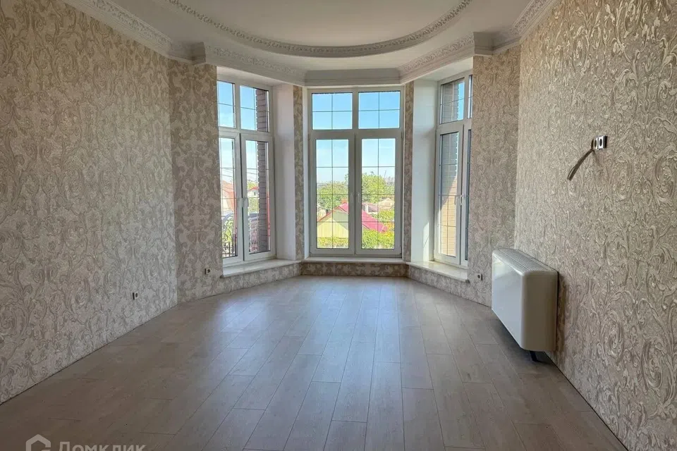 Сдаётся 2-этажный дом, 500 м²