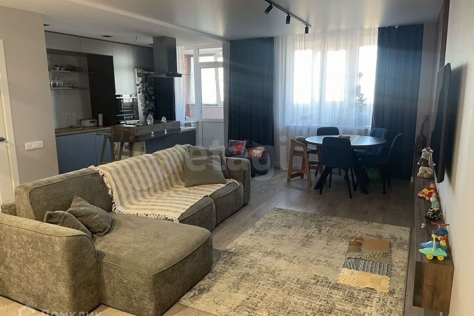 Продаётся 2-комнатная квартира, 86 м²
