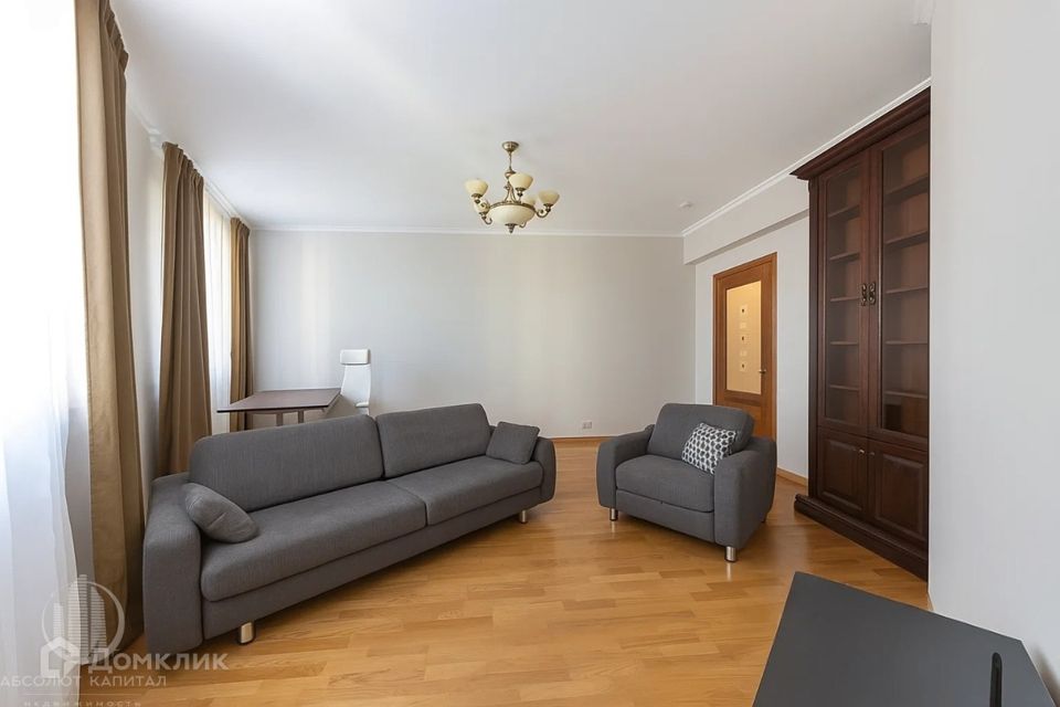 Сдаётся 2-комнатная квартира, 79 м²