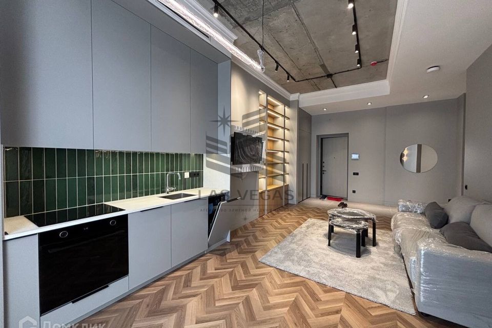 Сдаётся 2-комнатная квартира, 104 м²