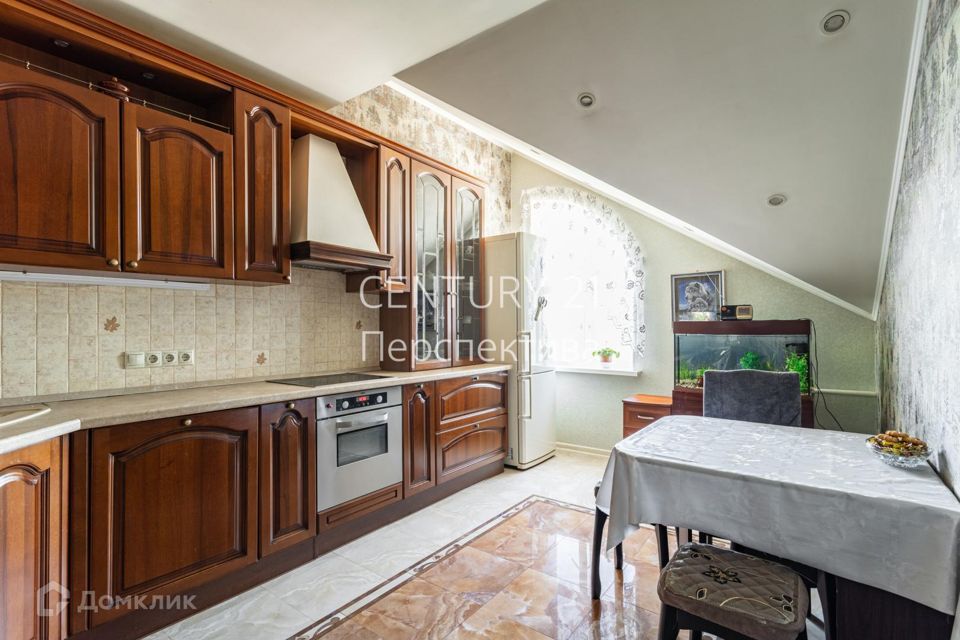 Продаётся 2-комнатная квартира, 56.7 м²