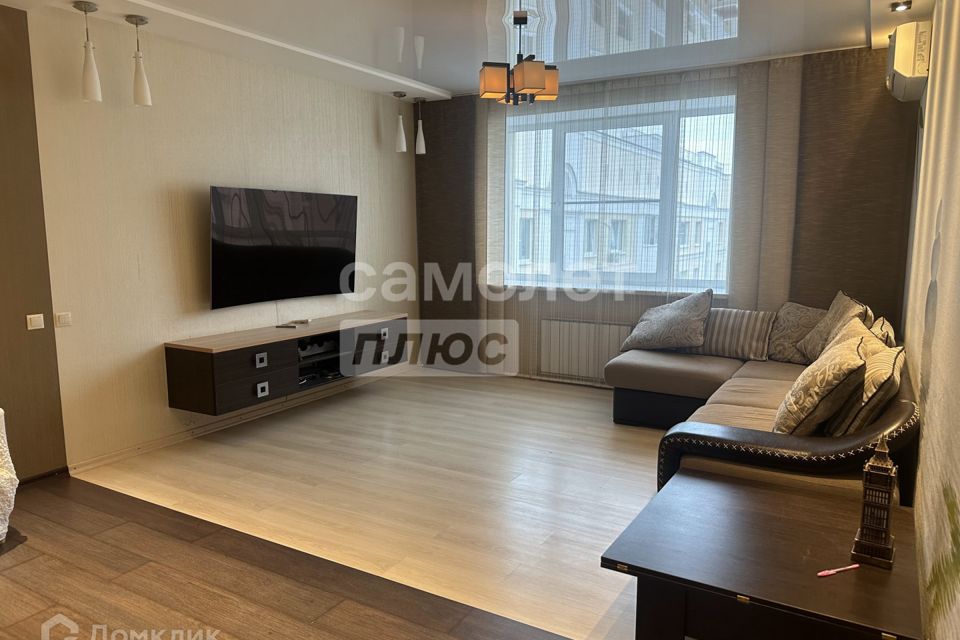 Продаётся 4-комнатная квартира, 126.9 м²