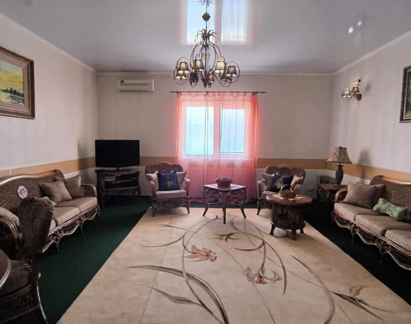 Продаётся 2-этажный дом, 282.7 м²