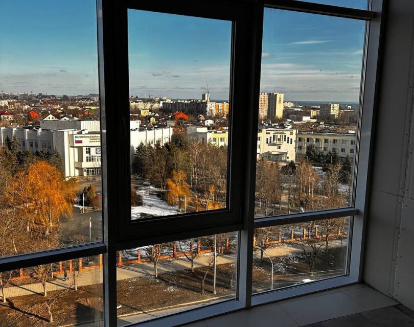 Продаётся 5-комнатная квартира, 194 м²