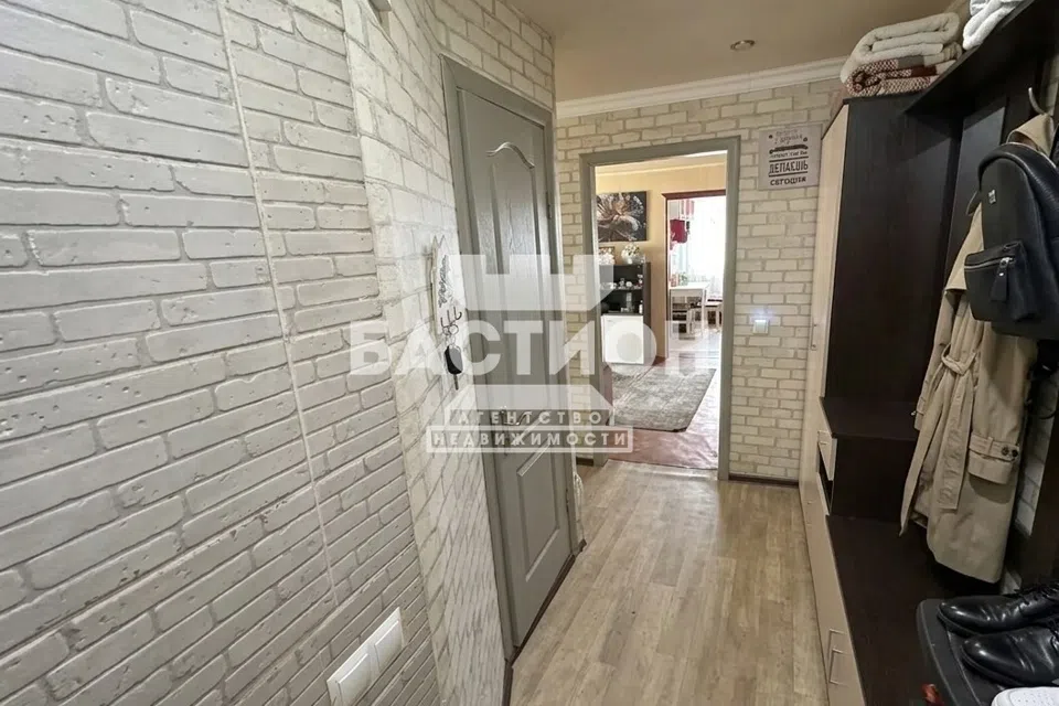 Продаётся 3-комнатная квартира, 48 м²
