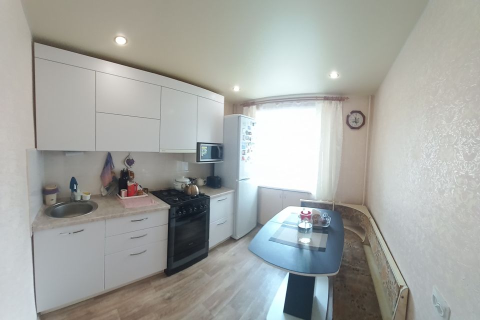 Продаётся 4-комнатная квартира, 79.4 м²