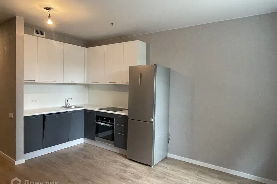 Продаётся 4-комнатная квартира, 72 м²