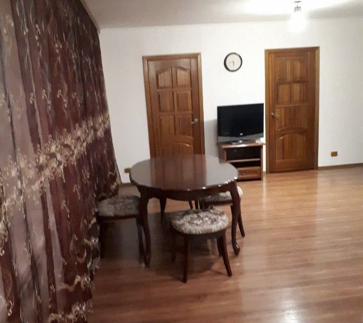 Сдаётся 2-комнатная квартира, 62 м²