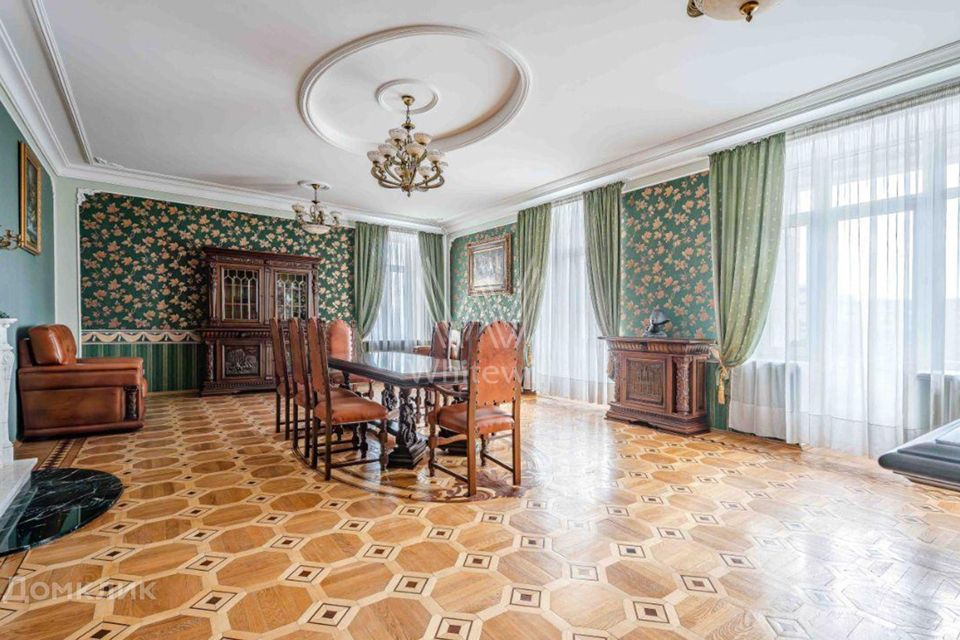 Сдаётся 3-комнатная квартира, 165 м²
