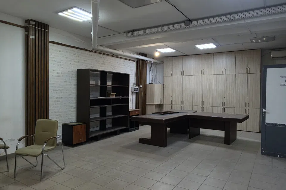 Сдаётся торговое помещение, 2189.5 м²