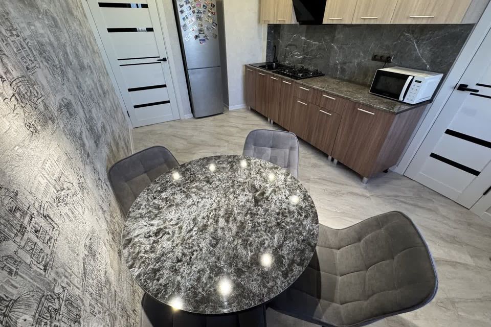 Продаётся 2-комнатная квартира, 69 м²