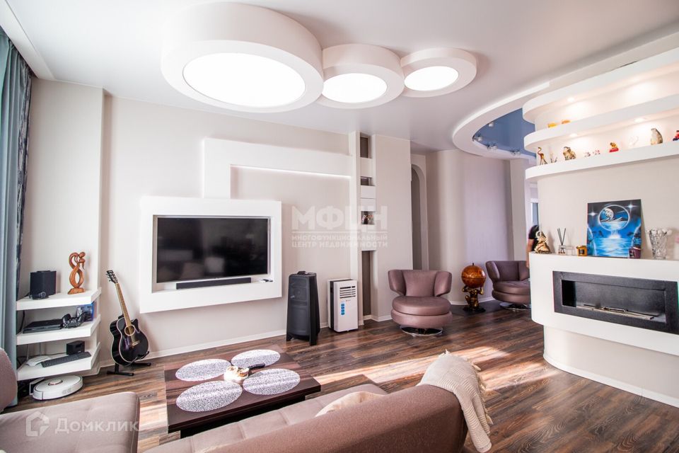Продаётся 4-комнатная квартира, 115 м²