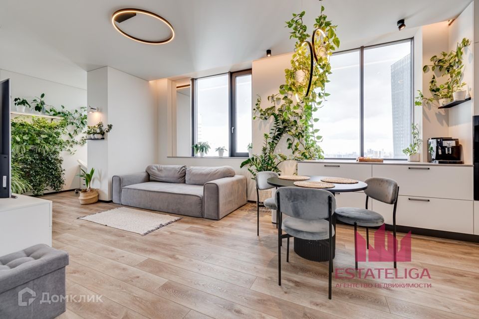 Продаётся 3-комнатная квартира, 100 м²