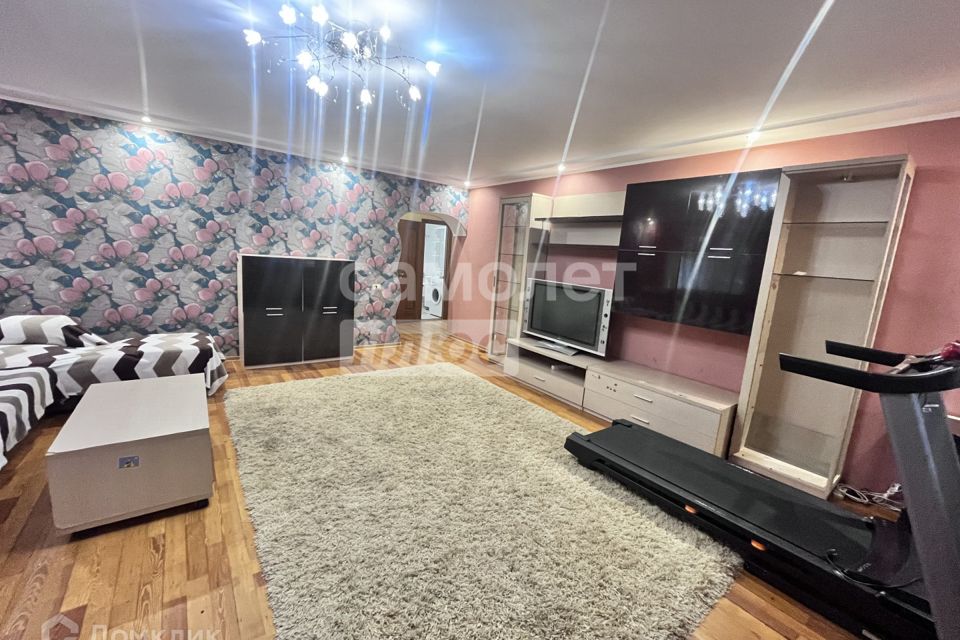 Продаётся 3-комнатная квартира, 105 м²