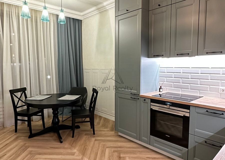 Сдаётся 2-комнатная квартира, 74 м²
