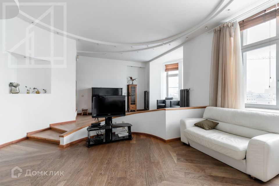 Сдаётся 4-комнатная квартира, 170 м²