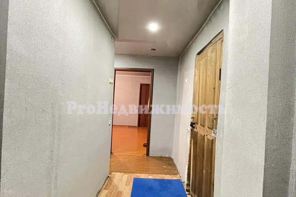 Продаётся 4-комнатная квартира, 56.3 м²