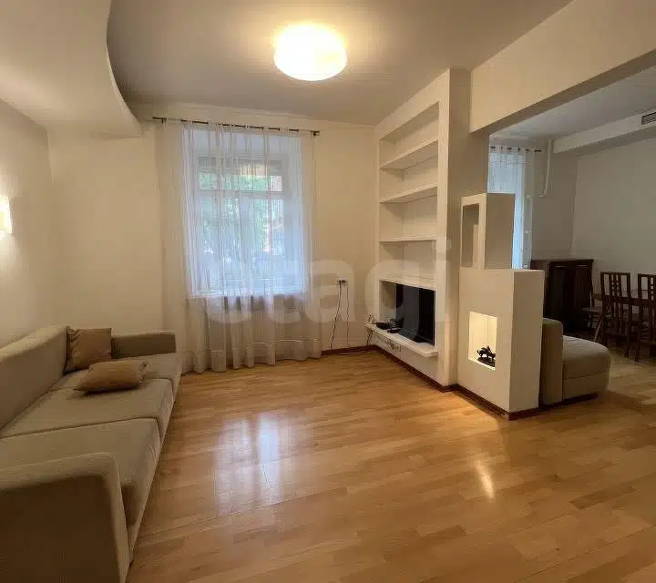 Продаётся 1-комнатная квартира, 41.5 м²