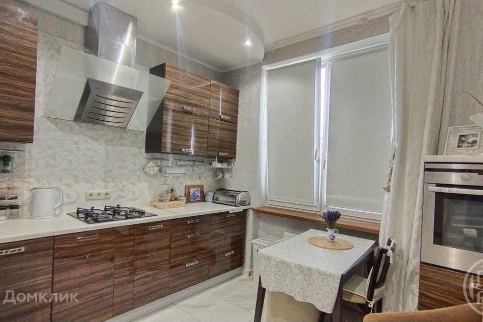 Продаётся 2-комнатная квартира, 57.2 м²
