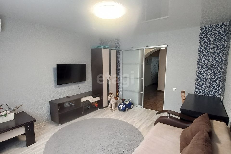 Продаётся 2-комнатная квартира, 53.8 м²