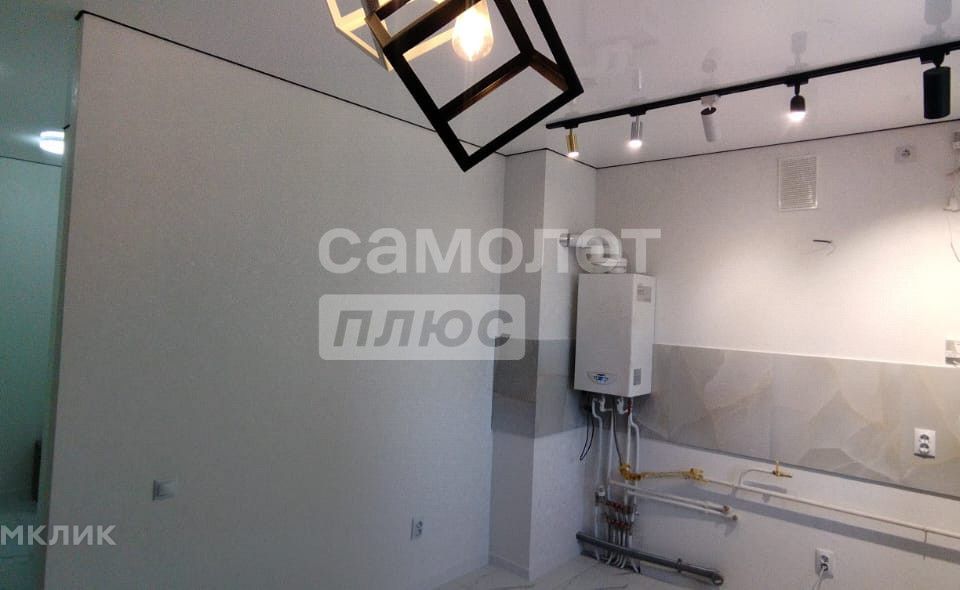 Продаётся 1-комнатная квартира, 43 м²
