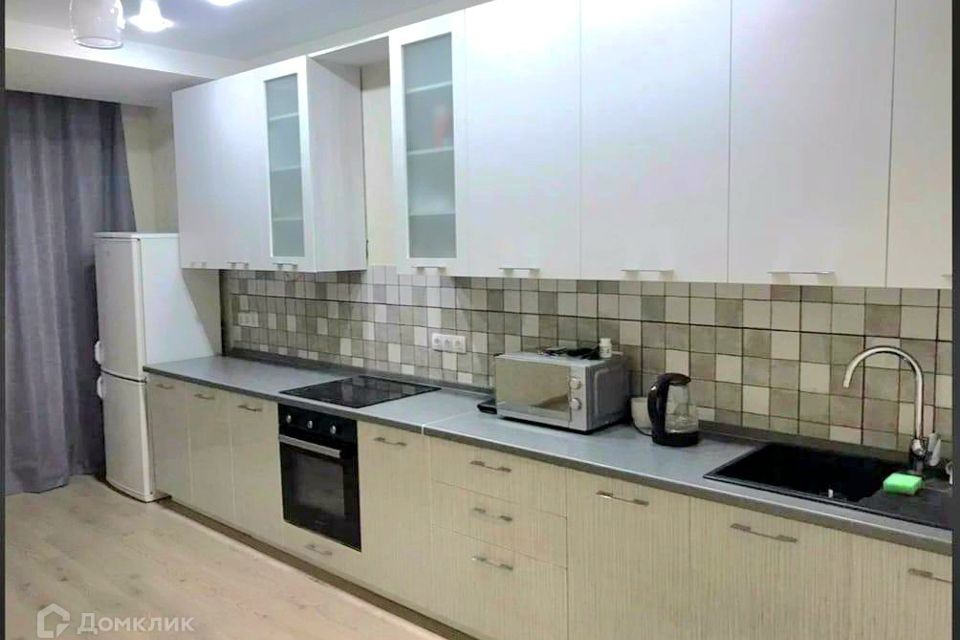 Продаётся 1-комнатная квартира, 46 м²