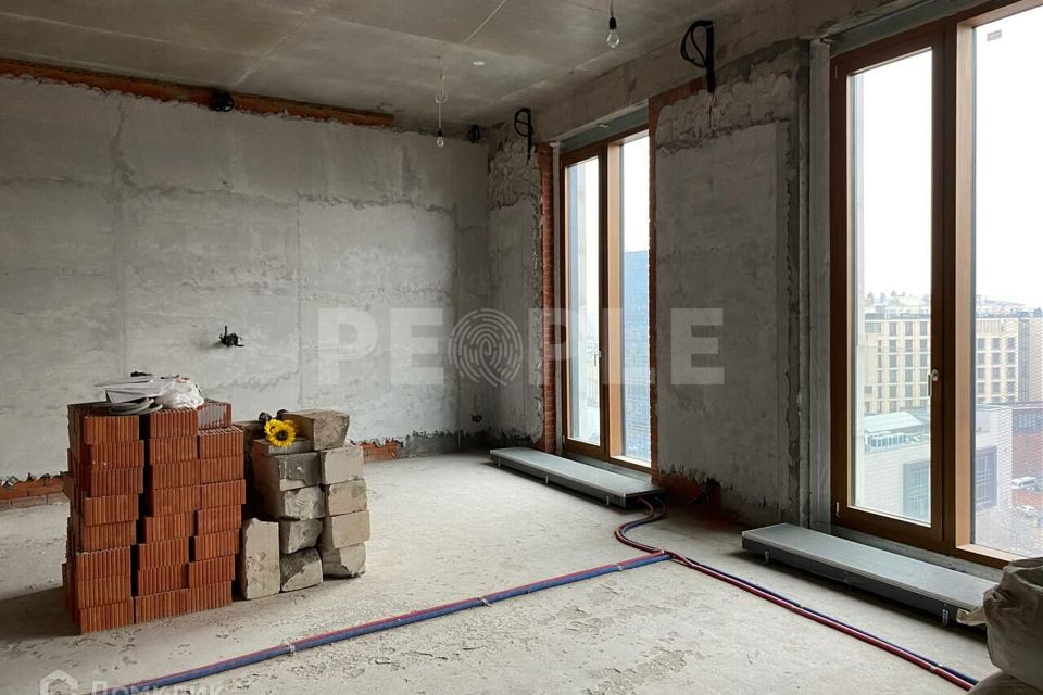 Продаётся 6-комнатная квартира, 238.8 м²