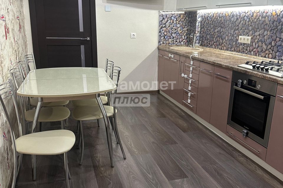 Продаётся 2-комнатная квартира, 64.4 м²