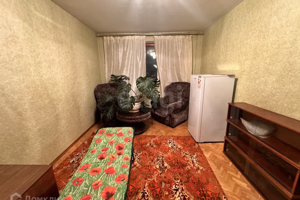 Сдаётся 4-комнатная квартира, 139 м²