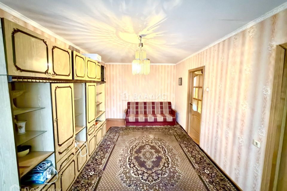 Продаётся 4-комнатная квартира, 60 м²