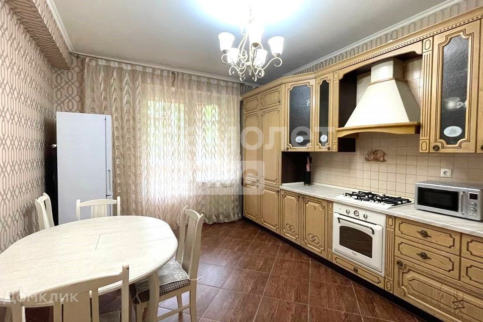 Продаётся 3-комнатная квартира, 99.6 м²