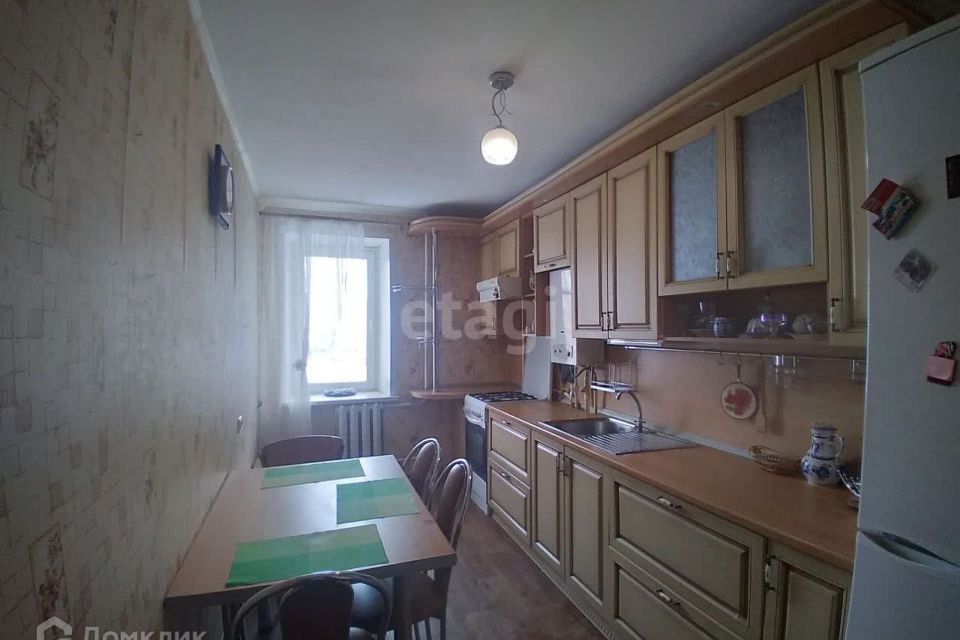 Продаётся 4-комнатная квартира, 82.7 м²