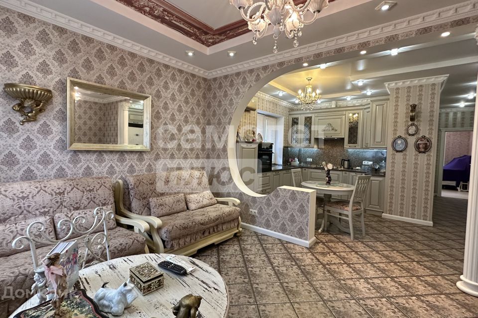 Продаётся 2-комнатная квартира, 63.6 м²