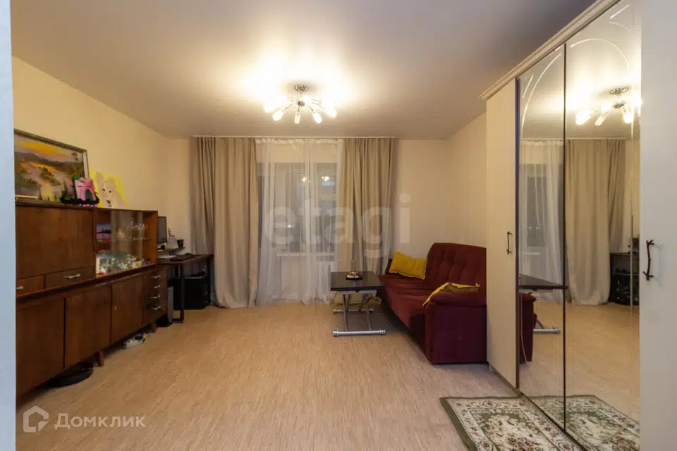 Продаётся 1-комнатная квартира, 48.4 м²