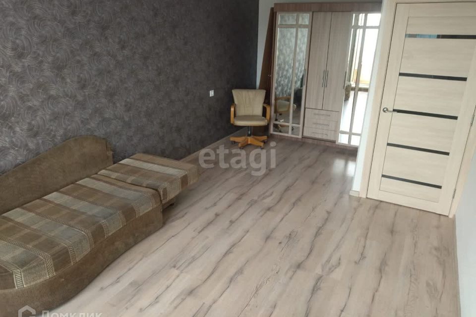 Продаётся 1-комнатная квартира, 35.9 м²