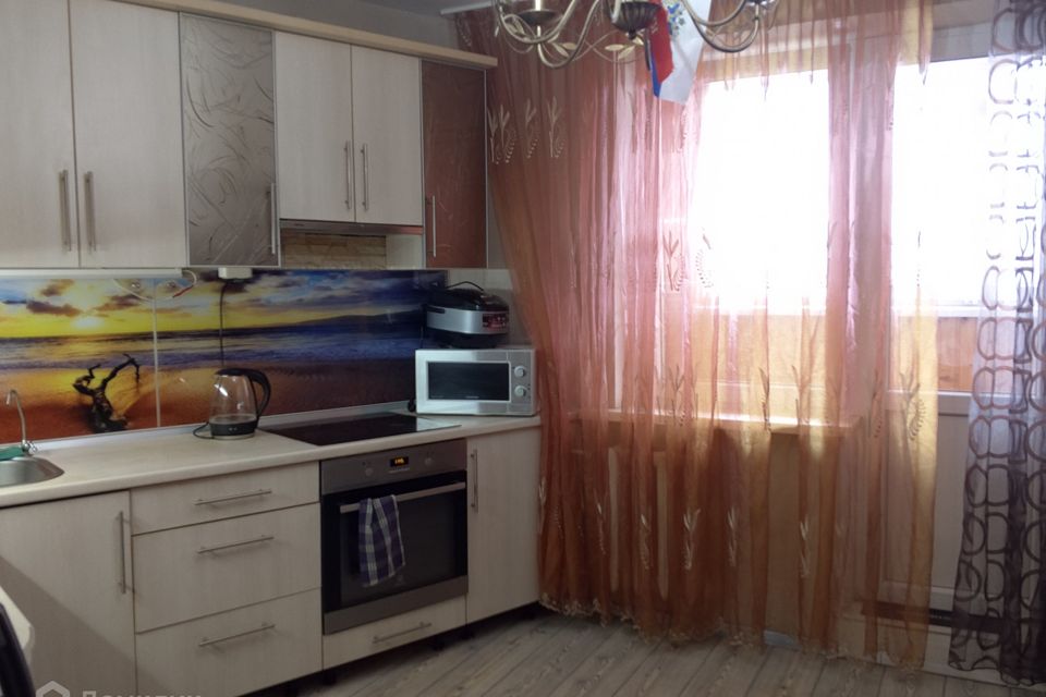 Продаётся 1-комнатная квартира, 42 м²