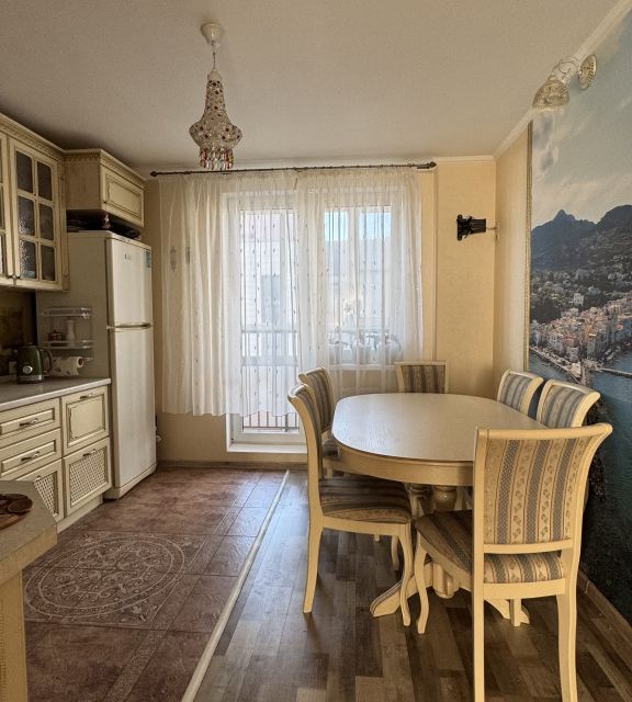 Продаётся 3-комнатная квартира, 82.9 м²