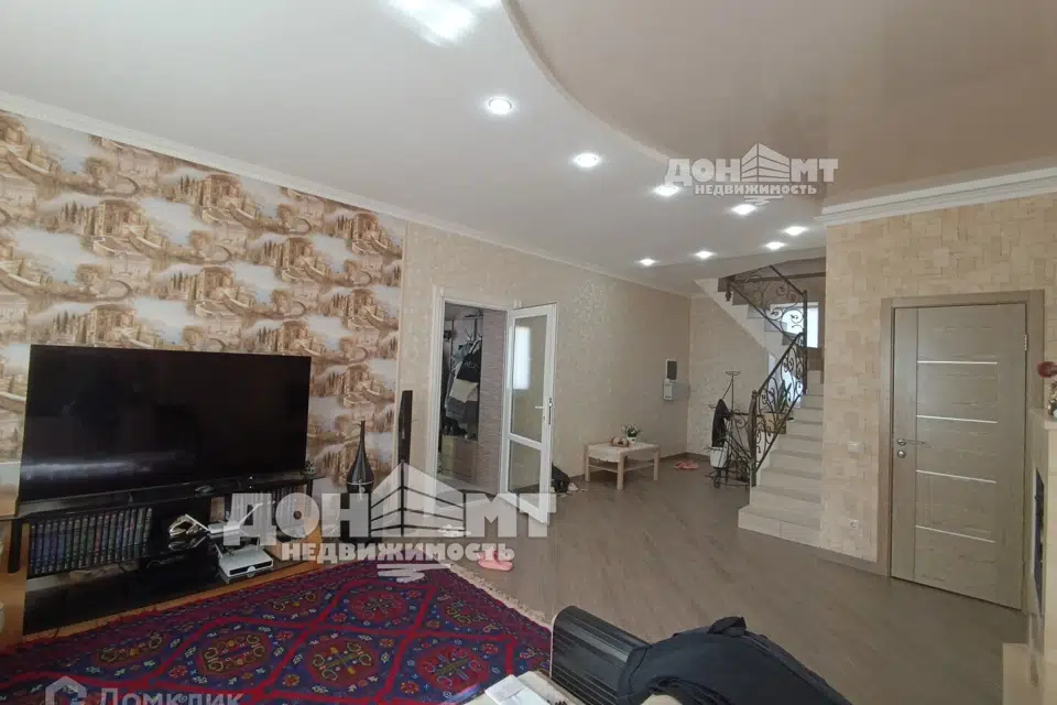 Продаётся 2-этажный дом, 245 м²