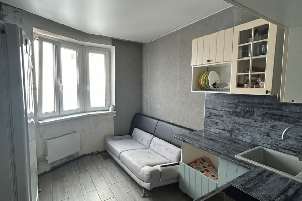 Продаётся 1-комнатная квартира, 38 м²