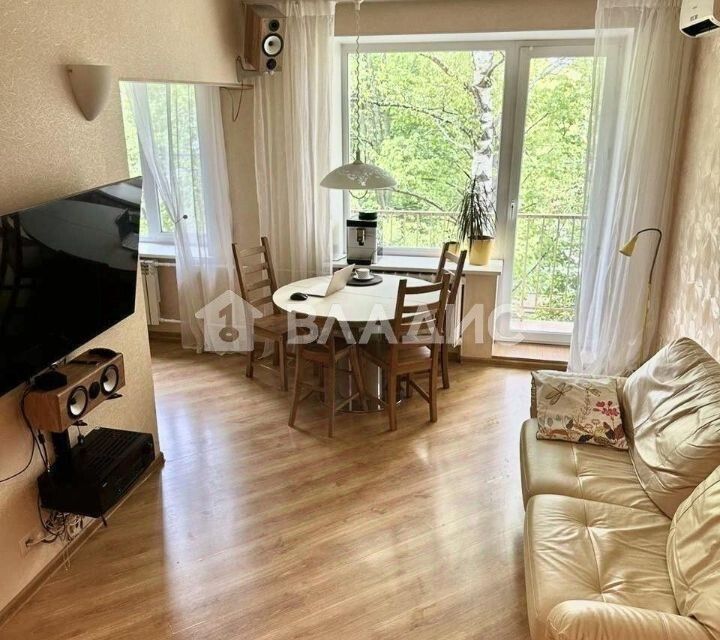 Продаётся 2-комнатная квартира, 55.4 м²