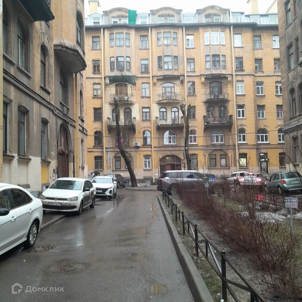 Продаётся комната в 16-комн. квартире, 13.2 м²