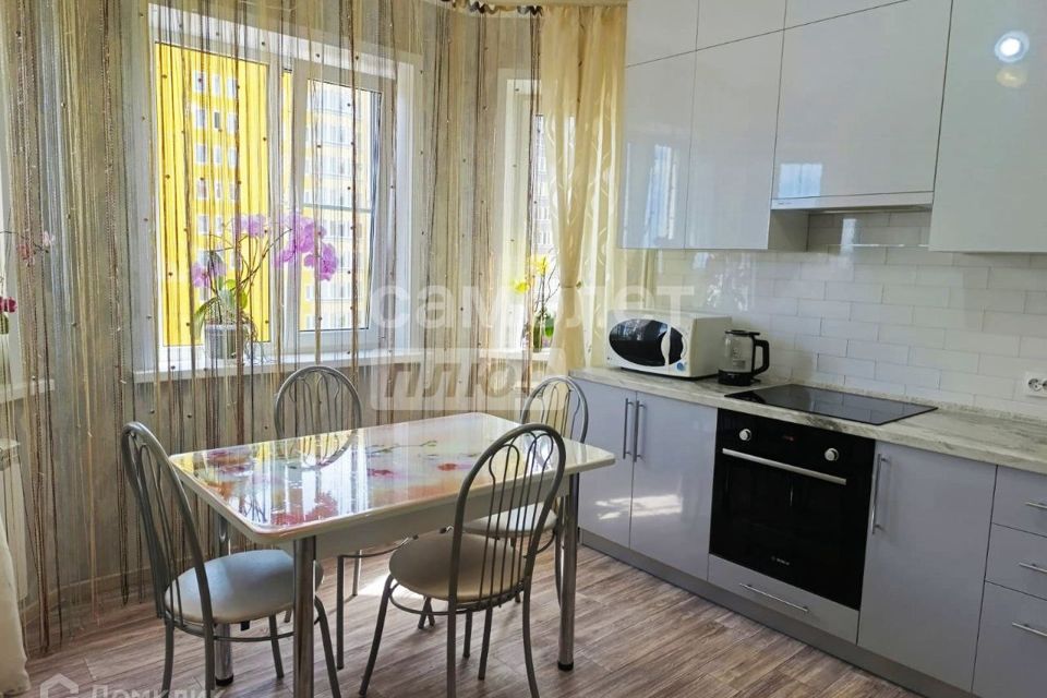 Продаётся 2-комнатная квартира, 56 м²